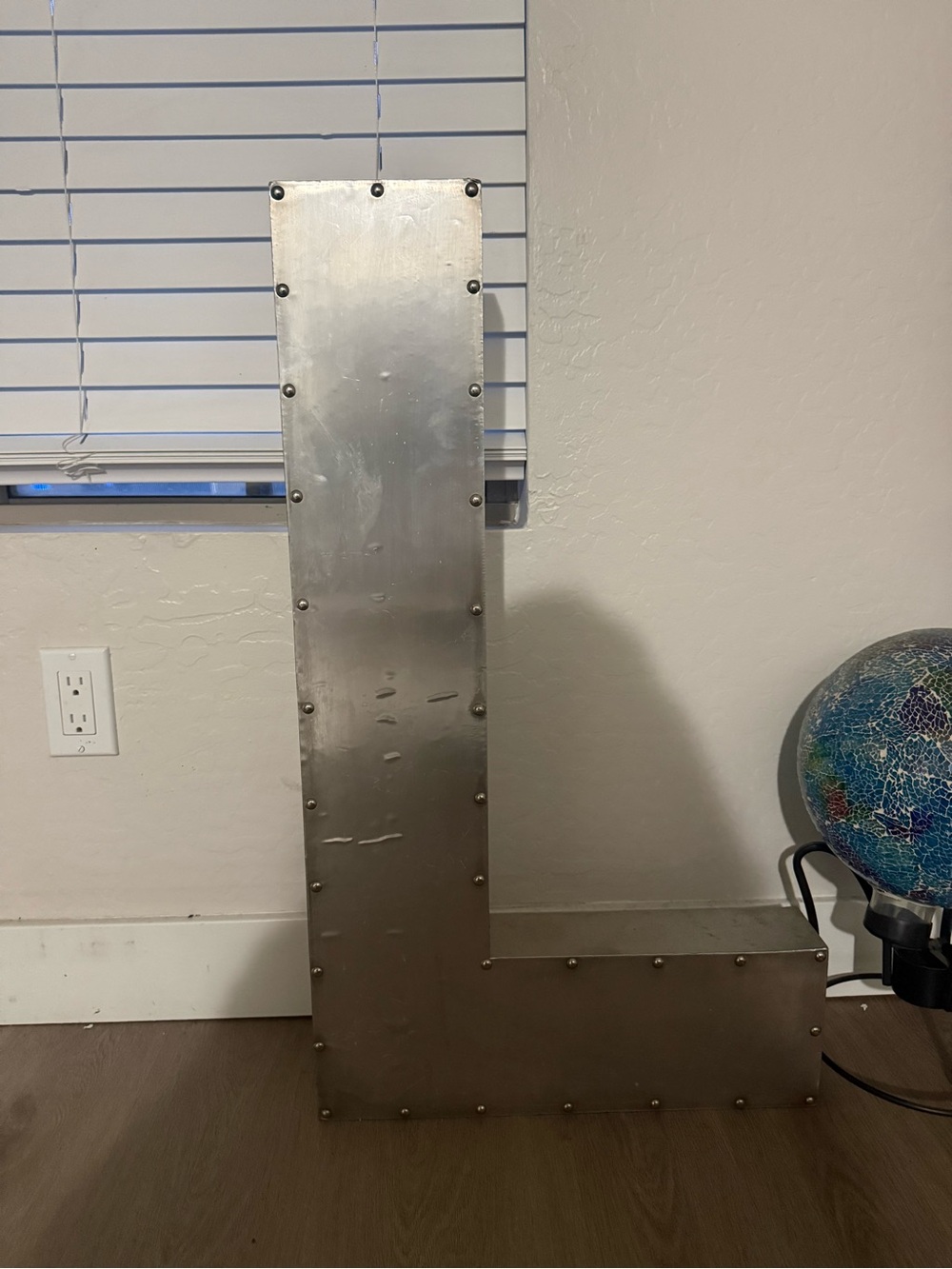 Metal Letter L Wall Art in Silver Finish